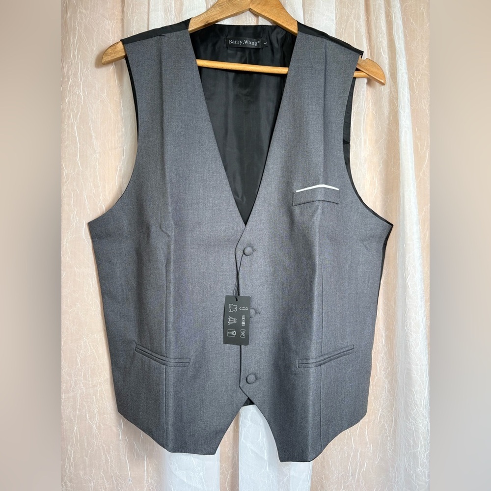 NWT Barry.Wang Vest